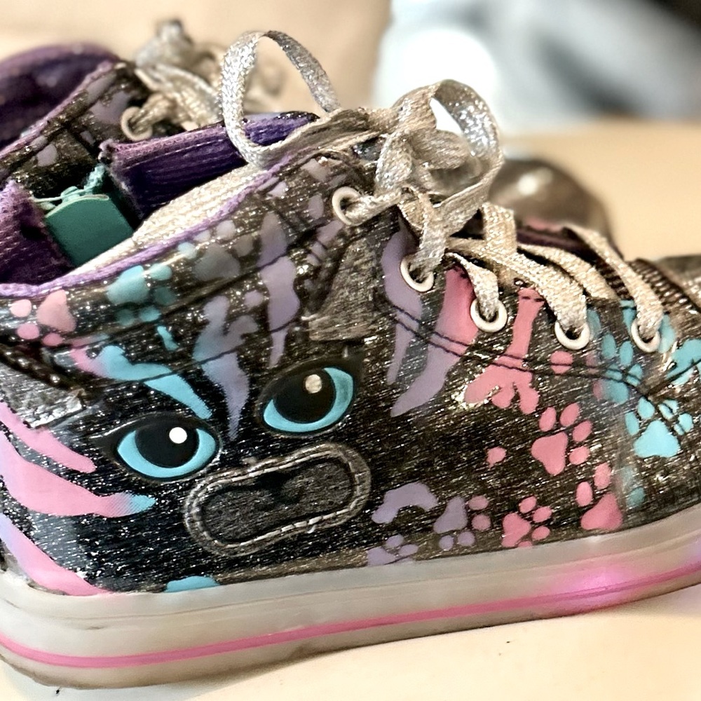 Girls Purple & Black Cat Leopard Sneakers Kids size 12